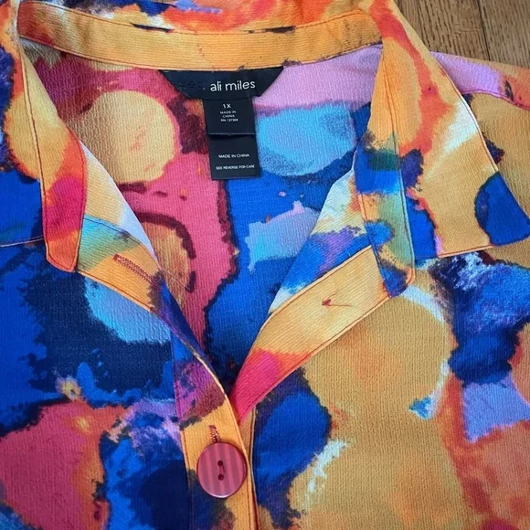 Ali Miles Women’s Colorful Abstract Button-Up Shirt 1X - Picture 4 of 5